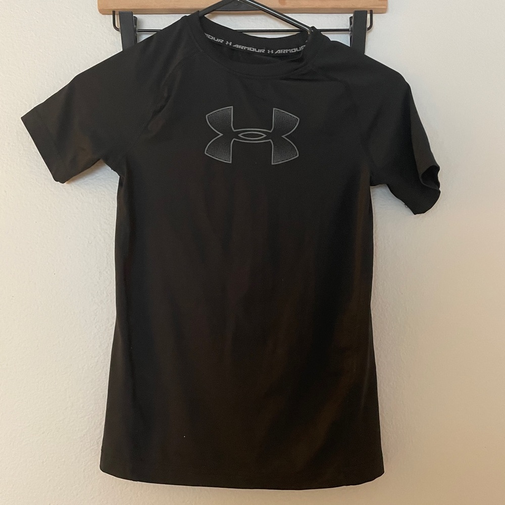 Under Armour Boys Medium Black HeatGear Compression Short Sleeve Shirt Top M